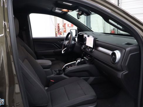 Used 2024 Chevrolet Colorado LT w/ LT Convenience Package image 29