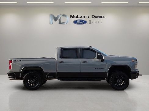 Used 2024 Chevrolet Silverado 2500 Custom w/ Custom Value Package AWD/4WD image 6