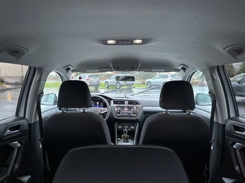 Used 2022 Volkswagen Tiguan S image 9