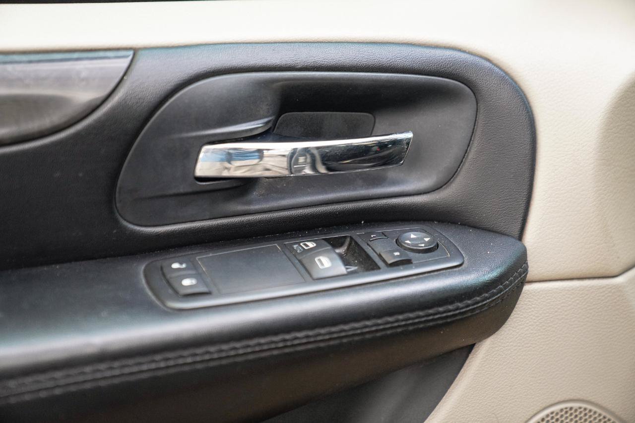 Used 2014 Dodge Grand Caravan American Value Package FWD image 20
