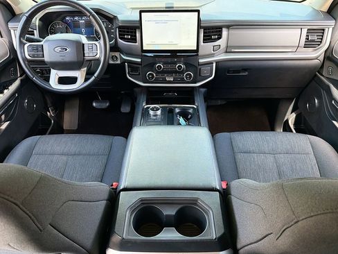Used 2022 Ford Expedition XLT RWD image 34