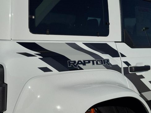 New 2025 Ford Bronco Raptor image 4