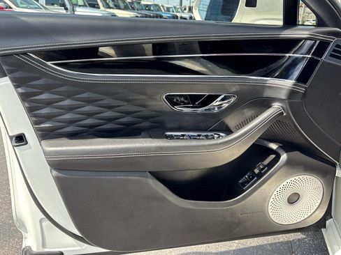 Used 2021 Bentley Flying Spur W12 AWD/4WD image 18