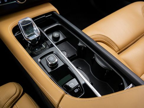 Used 2024 Volvo XC90 B6 Ultimate image 30