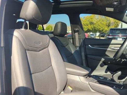 Used 2021 Cadillac XT6 Sport w/ LPO, ONYX Package AWD/4WD image 21