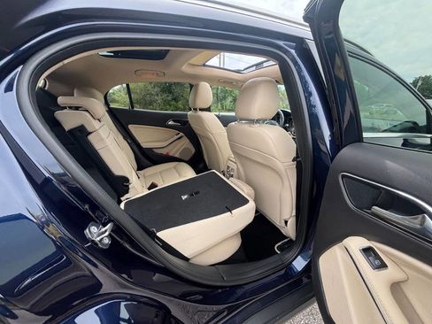 Used 2018 Mercedes-Benz GLA 250 4MATIC image 14