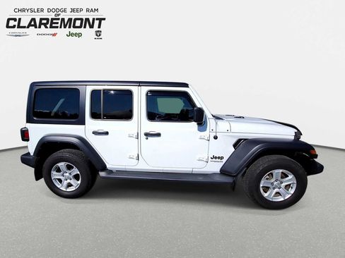 Used 2022 Jeep Wrangler Unlimited Sport AWD/4WD image 9