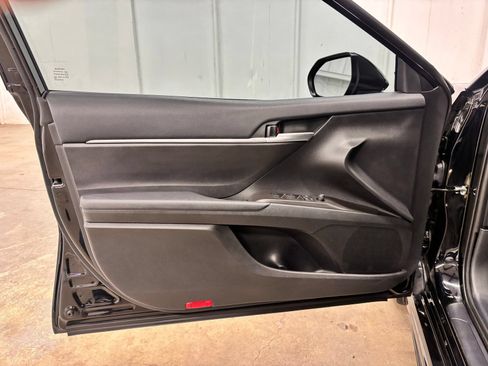 Used 2024 Toyota Camry SE FWD image 17