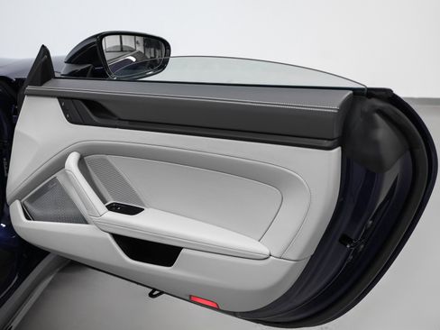 Used 2022 Porsche 911 Carrera GTS image 32