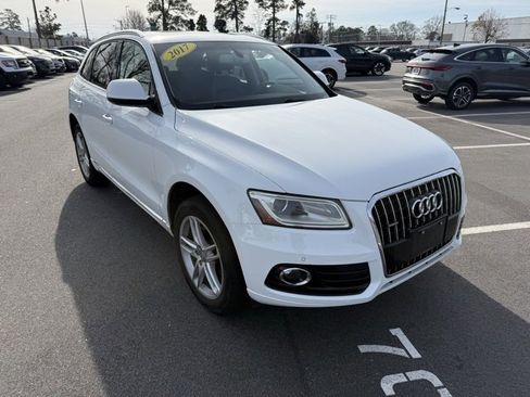 Used 2017 Audi Q5 2.0T Premium Plus w/ Technology Package image 1