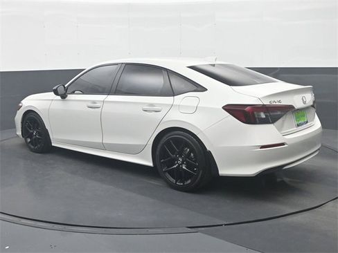 Used 2025 Honda Civic Sport image 5