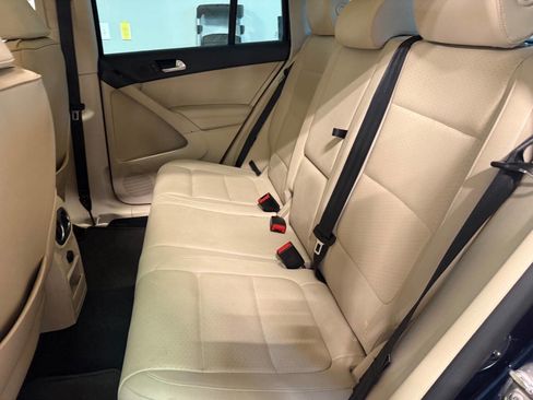 Used 2013 Volkswagen Tiguan SE image 22