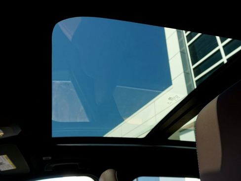 New 2025 BMW X1 xDrive28i w/ Technology Package image 15