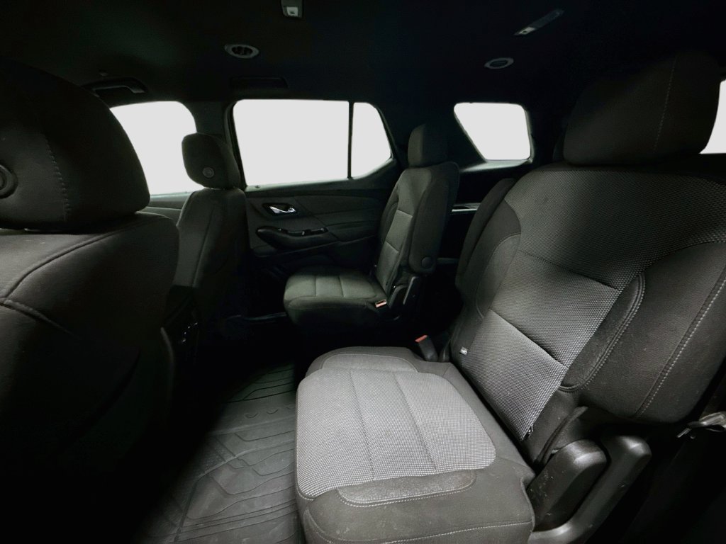 Used 2023 Chevrolet Traverse LT FWD image 24