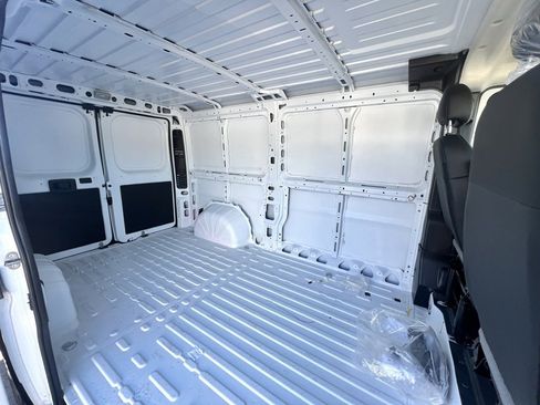 Used 2023 RAM ProMaster 2500 image 6