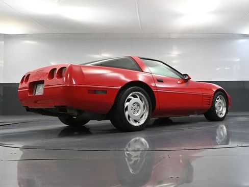Used 1992 Chevrolet Corvette Coupe RWD image 38