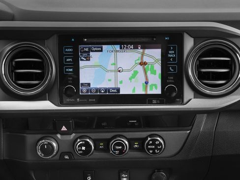 Used 2017 Toyota Tacoma TRD Off-Road image 18