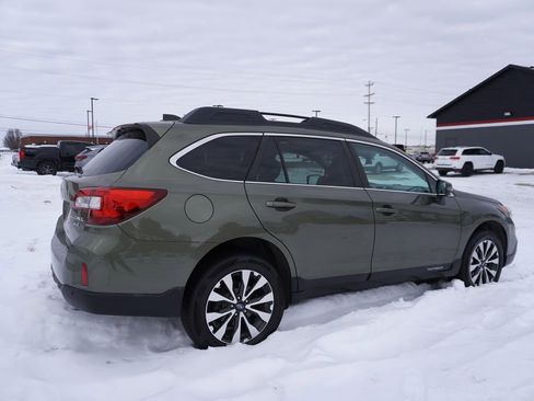Used 2017 Subaru Outback 3.6R Limited image 6
