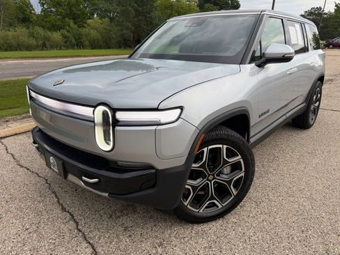Used 2025 Rivian R1S Adventure AWD/4WD image 1