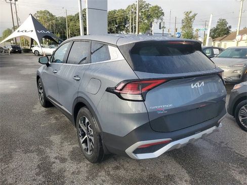 New 2025 Kia Sportage EX image 3