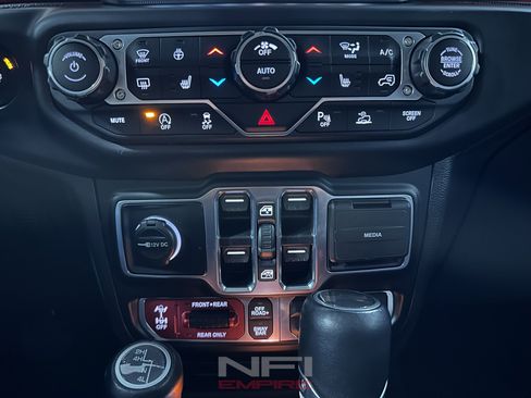 Used 2023 Jeep Wrangler Unlimited Rubicon w/ Xtreme 35 Tire Package image 29