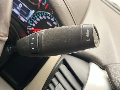 Used 2017 GMC Yukon SLT w/ Open Road Package image 27