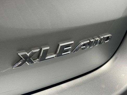 Used 2019 Toyota Highlander XLE image 7