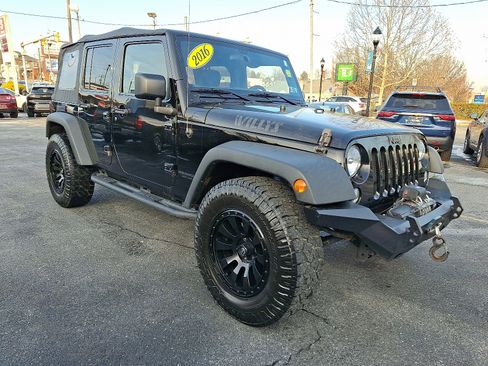Used 2016 Jeep Wrangler Unlimited Sport image 7
