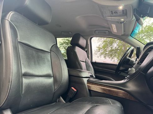 Used 2018 Chevrolet Tahoe LT w/ Z71 Midnight Edition AWD/4WD image 28