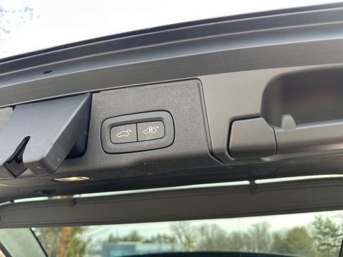 Certified 2023 Volvo XC60 B5 Plus image 35