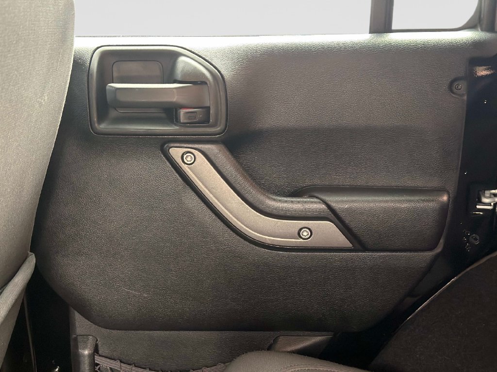 Used 2018 Jeep Wrangler Unlimited Sport S AWD/4WD image 16