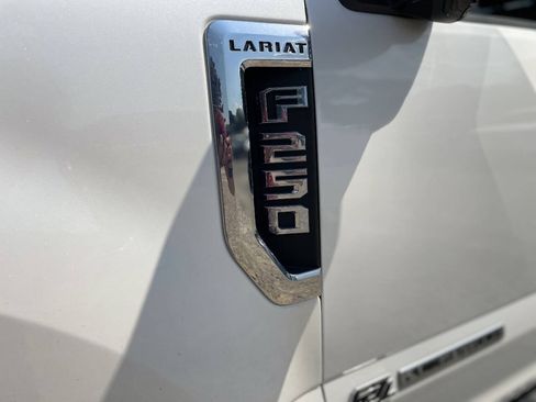 Used 2017 Ford F250 Lariat w/ Lariat Ultimate Package AWD/4WD image 36