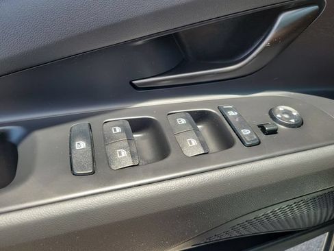 New 2026 Hyundai Elantra SEL Sport FWD image 17