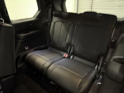 New 2025 Jeep Grand Cherokee L Limited image 15