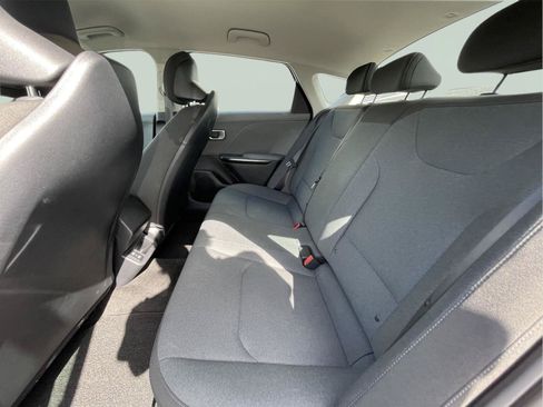 Used 2025 Kia K4 FWD image 14