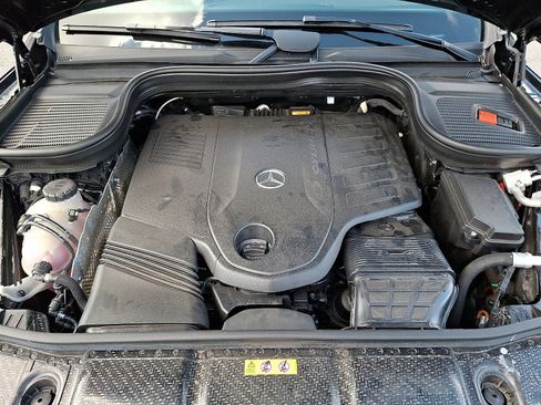Certified 2025 Mercedes-Benz GLS 450 4MATIC image 30