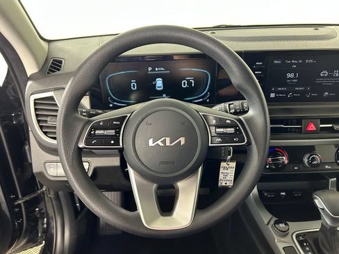 Used 2024 Kia Seltos LX AWD/4WD image 15