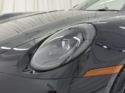 Certified 2025 Porsche 911 Targa 4 GTS AWD/4WD image 18