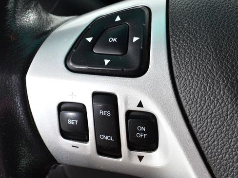 Used 2013 Ford Explorer XLT AWD/4WD image 32