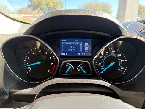 Used 2015 Ford Escape SE image 15