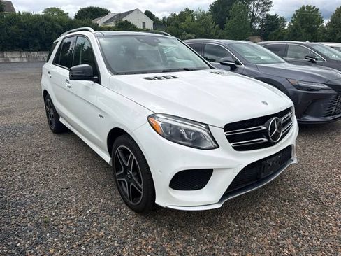Used 2019 Mercedes-Benz GLE 43 AMG 4MATIC image 3