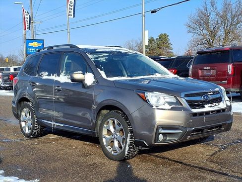Used 2017 Subaru Forester 2.5i Touring image 3