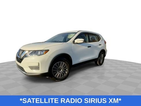 Used 2017 Nissan Rogue S image 5