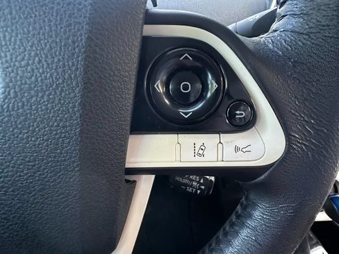 Used 2017 Toyota Prius Prime Plus w/ Carpet Mat Package FWD image 30
