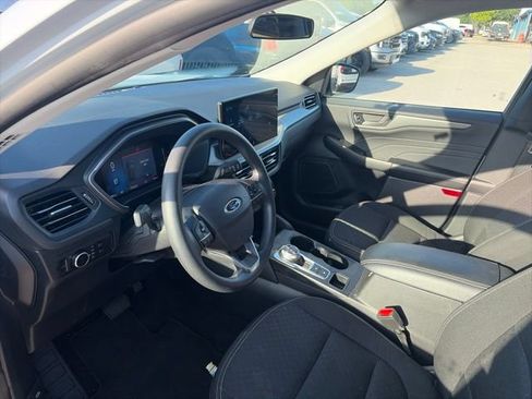 Used 2025 Ford Escape Active w/ Tech Pack #1 FWD image 9