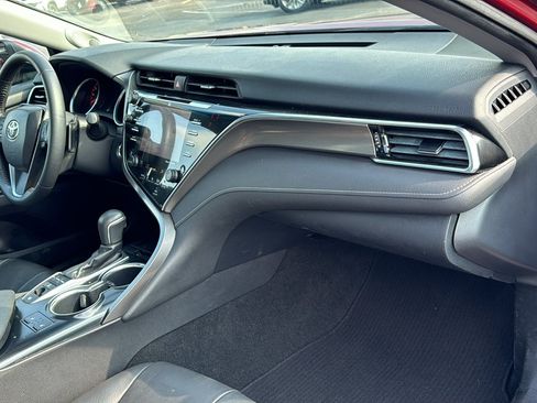Used 2018 Toyota Camry XSE FWD image 24