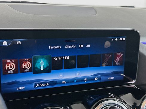 Used 2025 Mercedes-Benz GLA 250 image 21