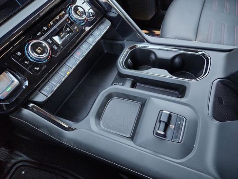 Used 2025 GMC Sierra 2500 AT4X image 25