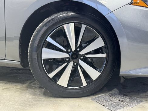 Certified 2022 Nissan Altima 2.5 SV image 14