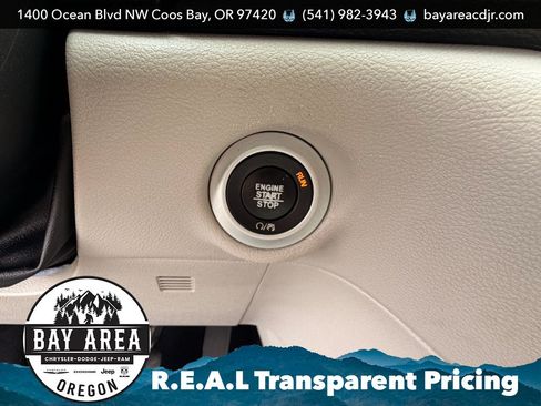 Used 2021 Chrysler Pacifica Touring-L FWD image 24